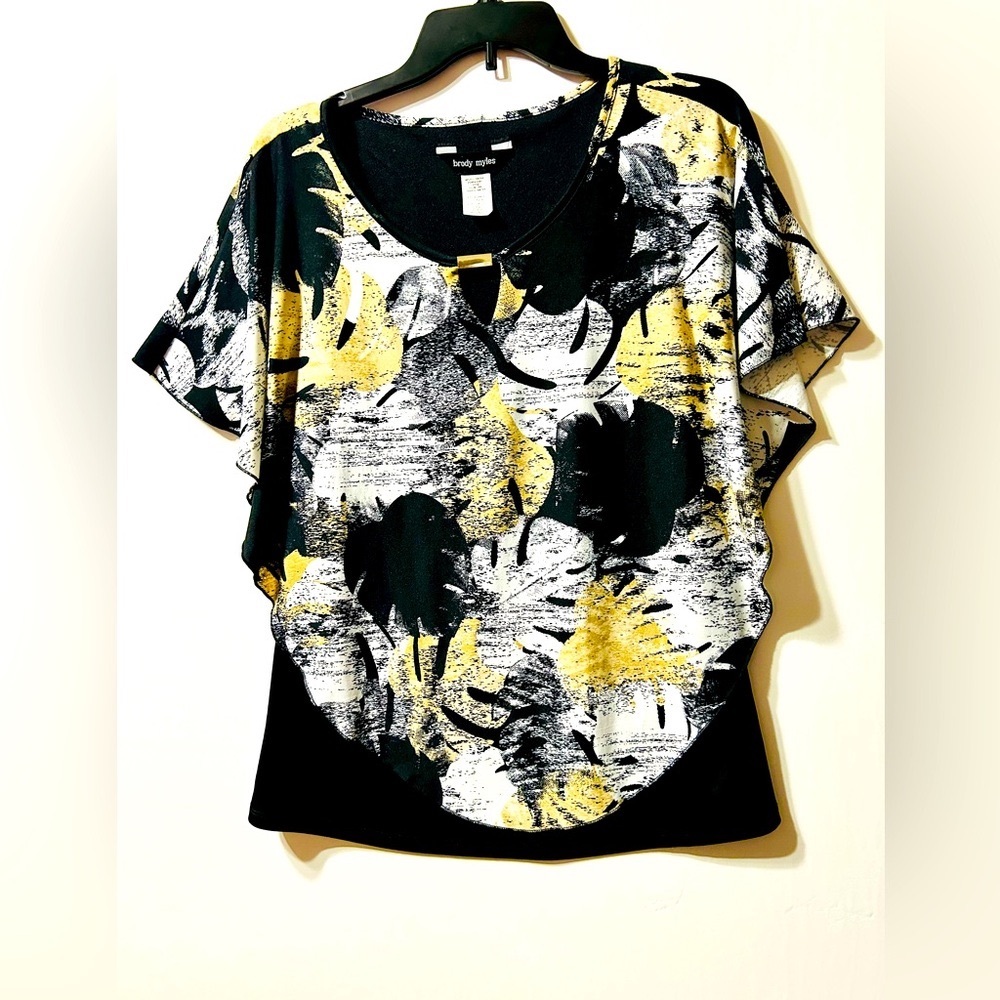 Brody Myles mixed black & brown Leaf print Poncho style blouse